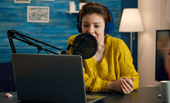 A client utilizing an AI dubbing helps businesses in Virginia deliver multilingual media content with natural voiceovers.